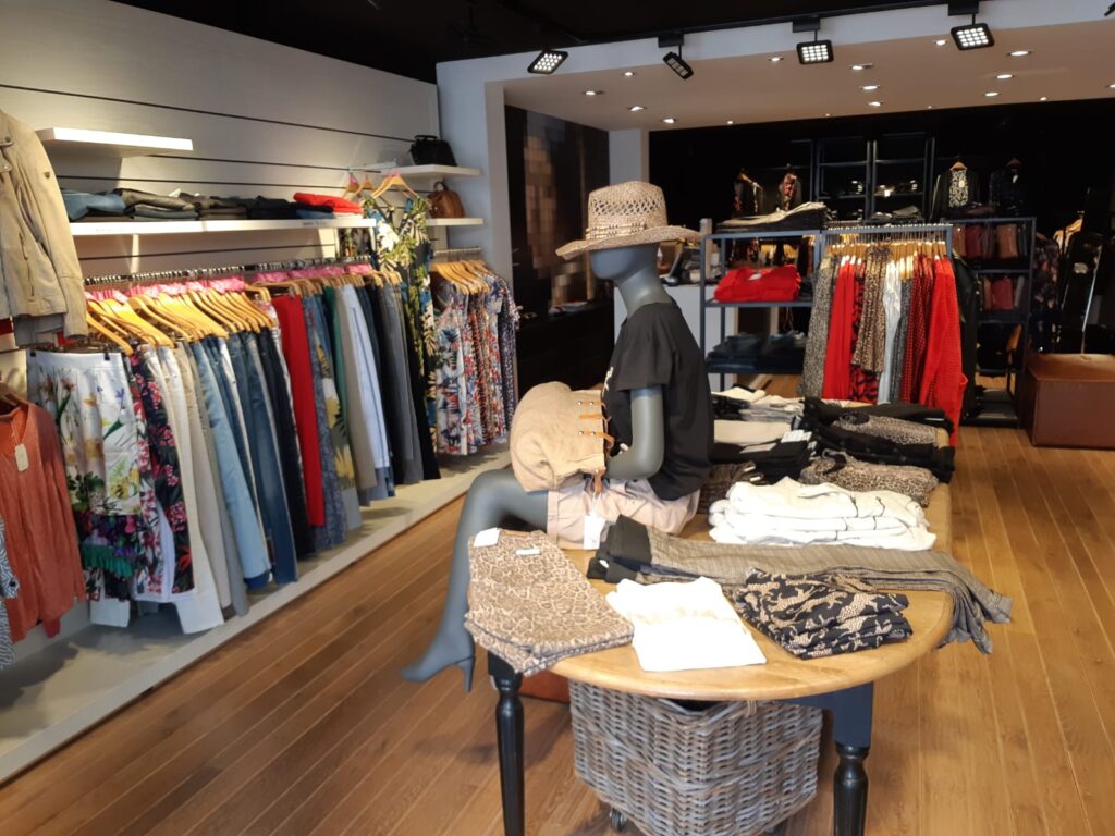 Maine Mode in Wijchen Belcentrale bij Maine-Damesmode