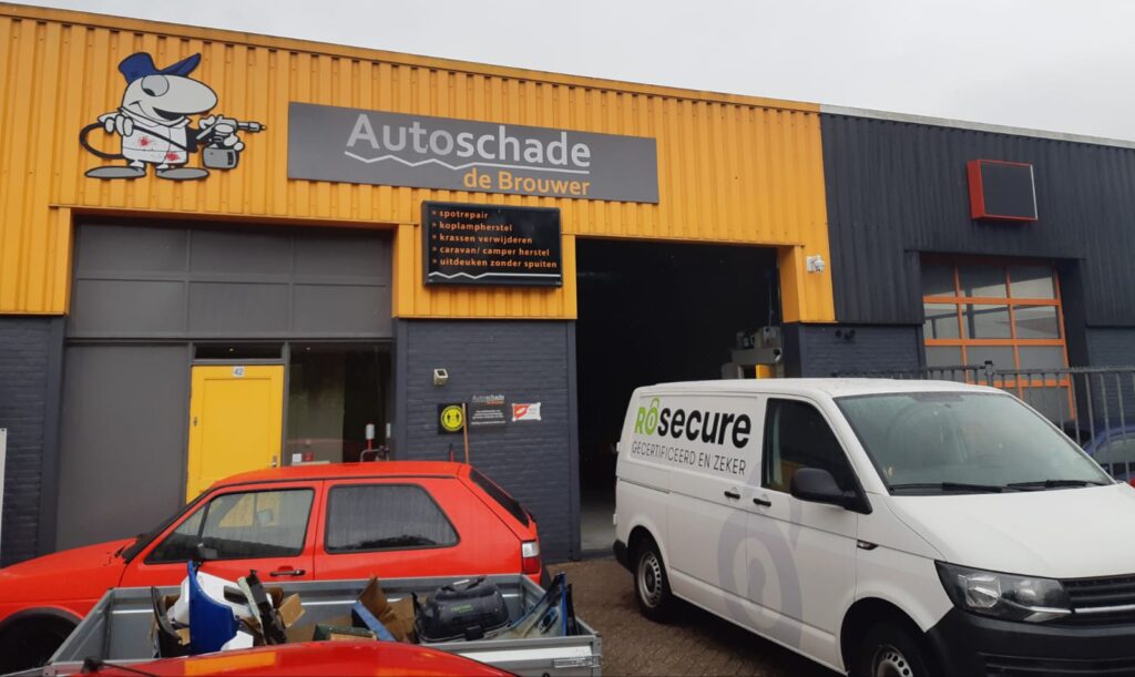 Autoschade de Brouwer
